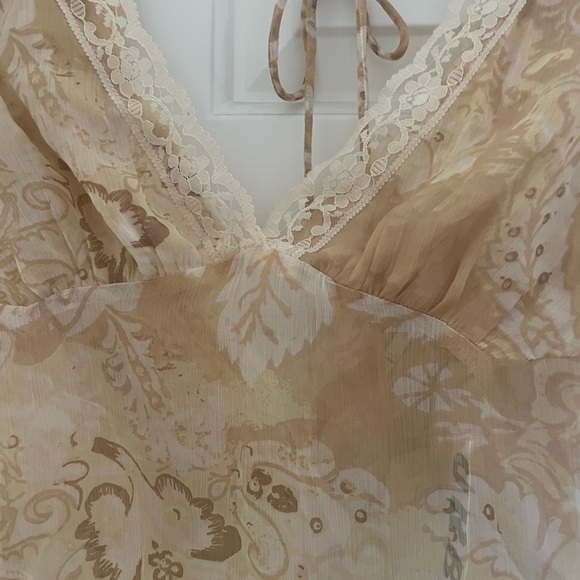 NWT Urban Outfitters Flutter Top S - Picture 4 of 5